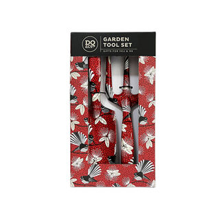 Flirting Fantails Gardening Set