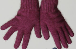 Possum Gloves Fuchsia