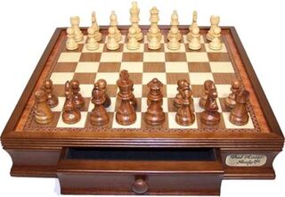 Dal Rossi 40cm Chess Set